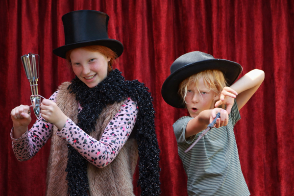 Zaubern lernen - Kinder lernen Zaubern